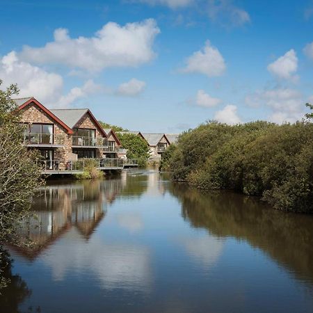 Kingfisher Hot Tub & Log Burner House On Premium Lakeside With Resort Facilities St Columb Major Exterior foto